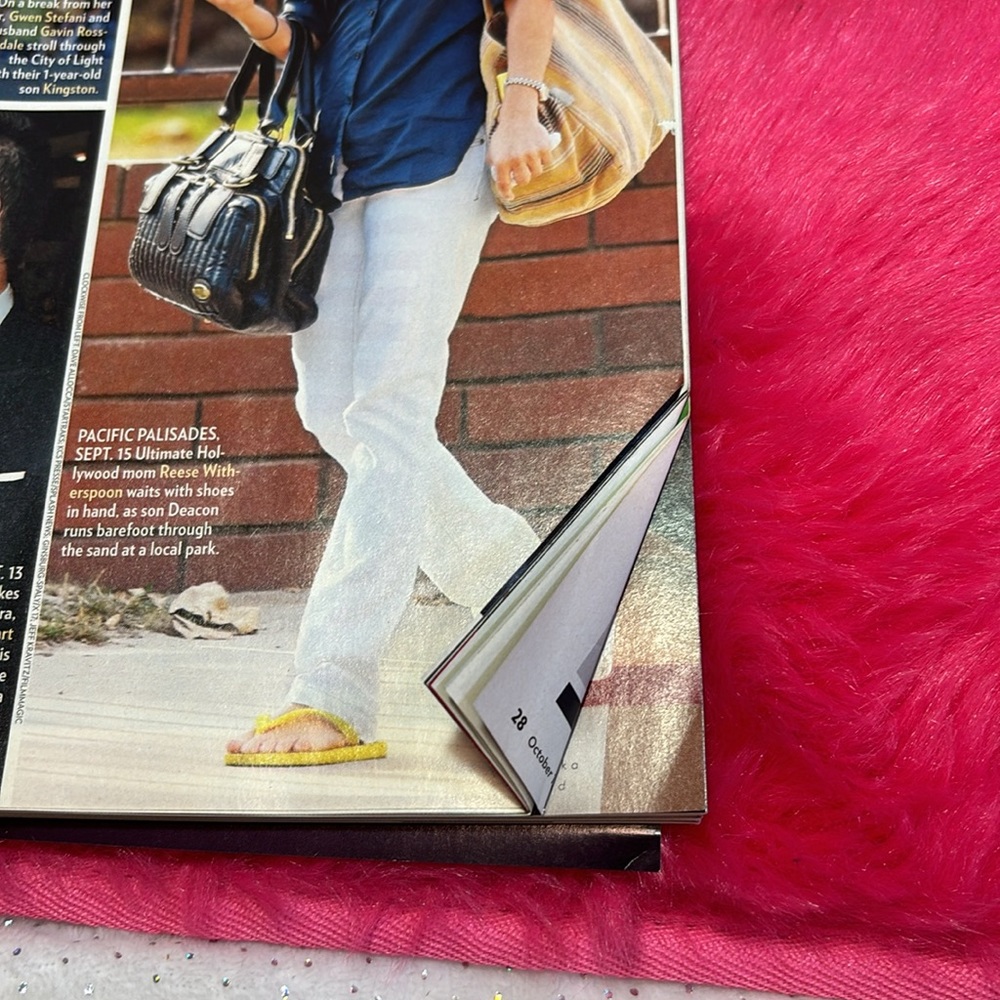 People Magazine October 1, 2007 Issue - Picture 3 of 6